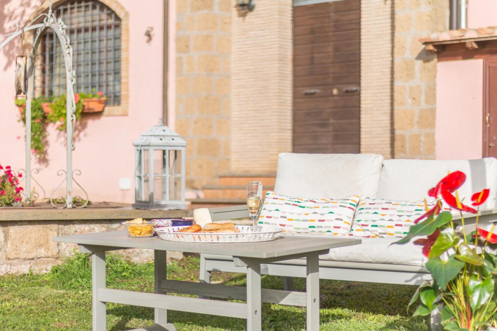 Ai Due Cedri Guest House Capranica Exterior photo