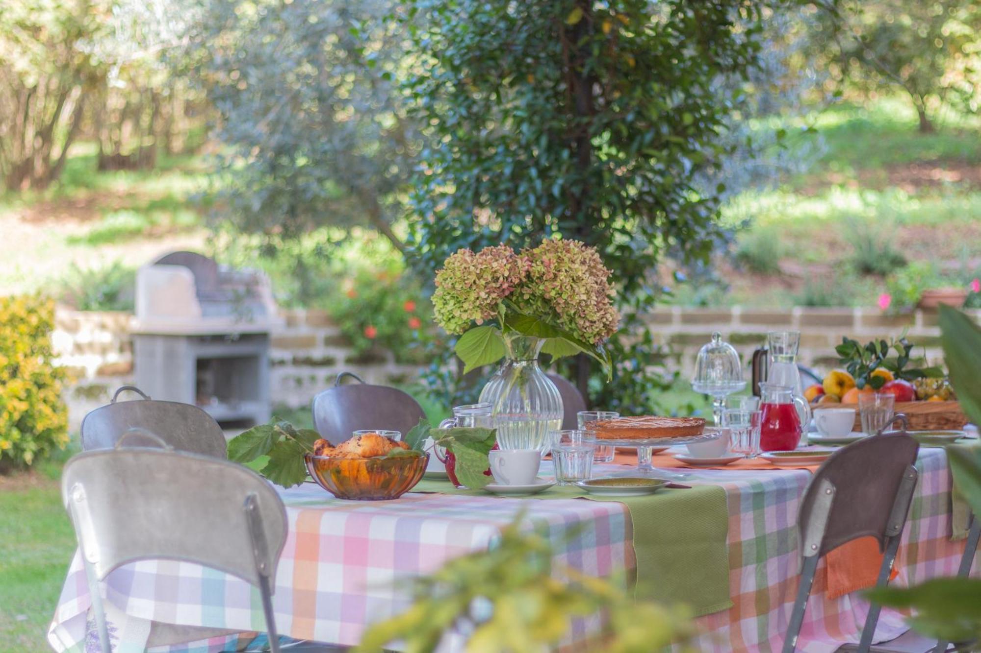 Ai Due Cedri Guest House Capranica Exterior photo